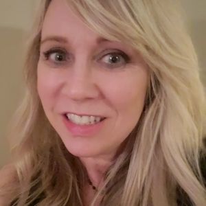 Meet your Posher, Lesa